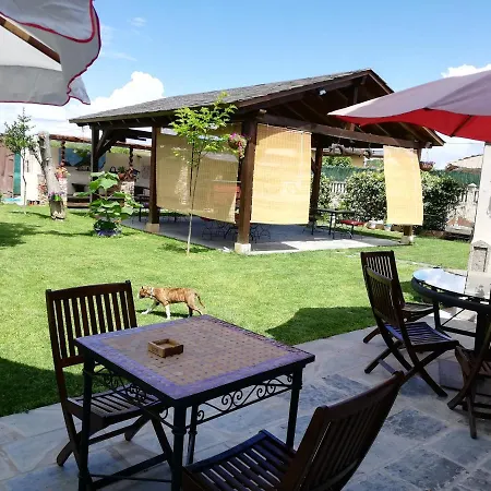 Hostel La Medina De *