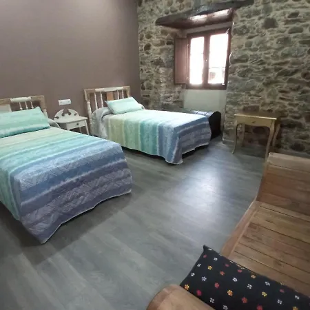 بيت شباب La Medina De *