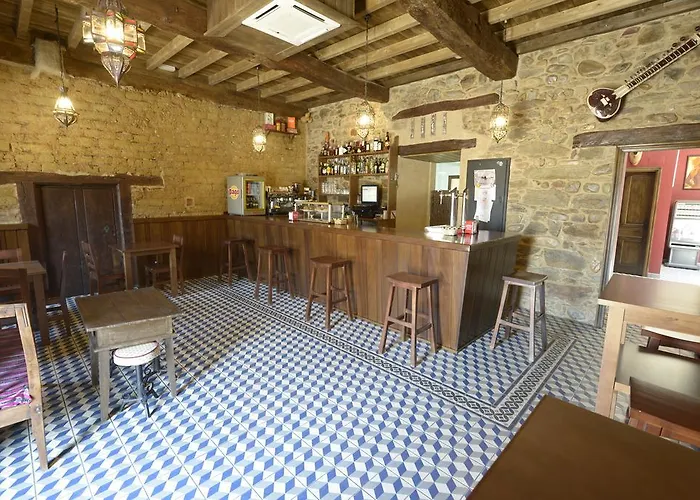 بيت شباب La Medina De Camponaraya